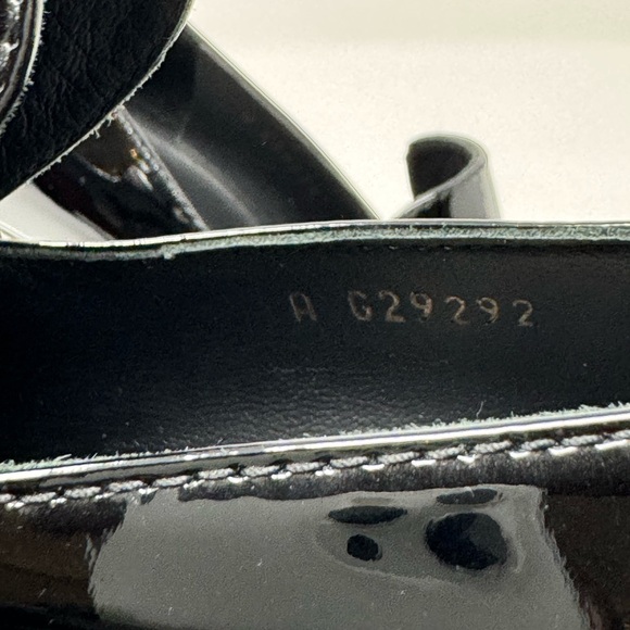 Pre-loved Cahanel shoes Size 39EU
Black Patent Moccasin heel Loafer Pumps - Picture 12 of 14